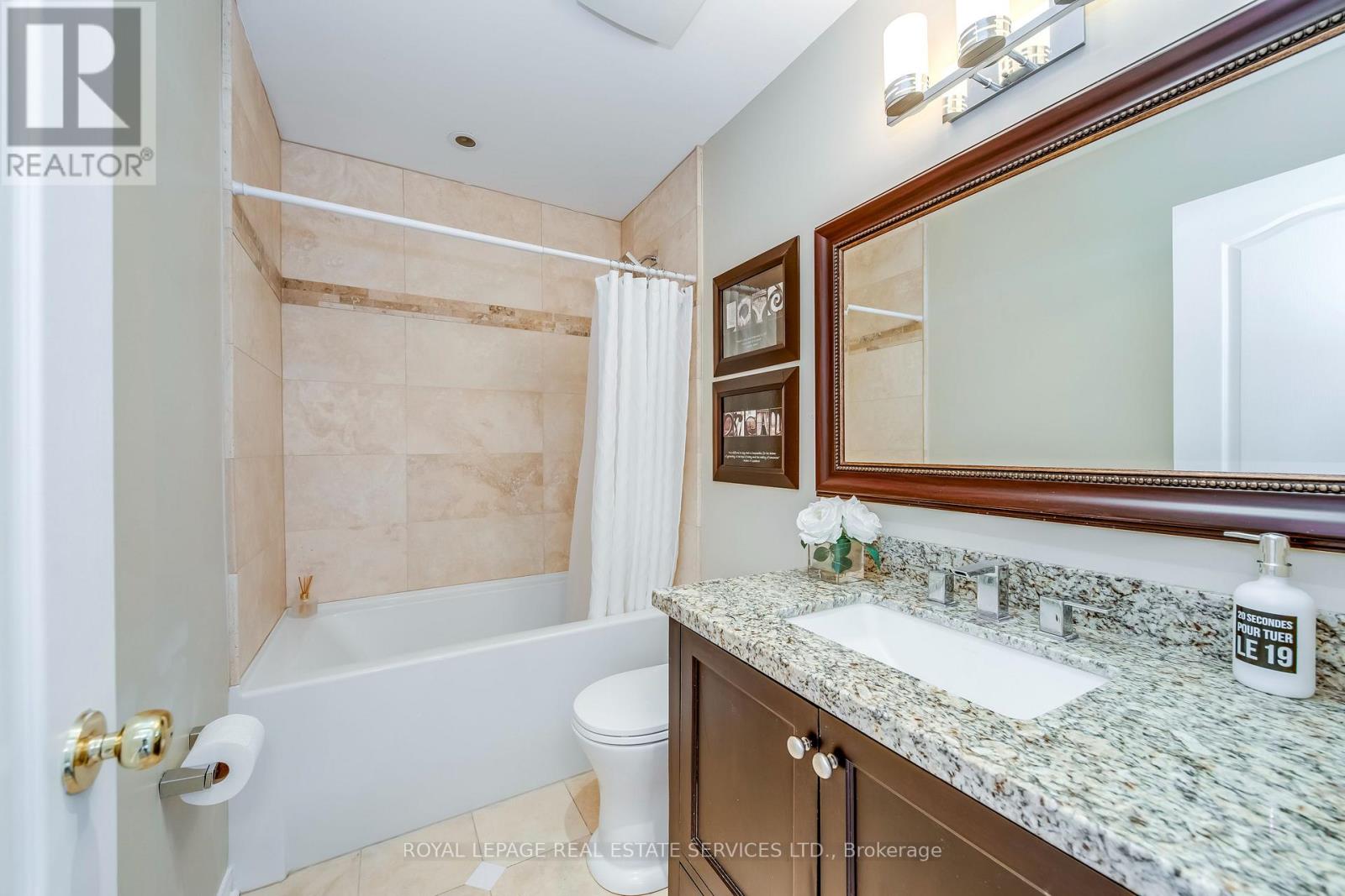 223 Lexington Road, Oakville, Ontario  L6H 6L5 - Photo 28 - W12821846