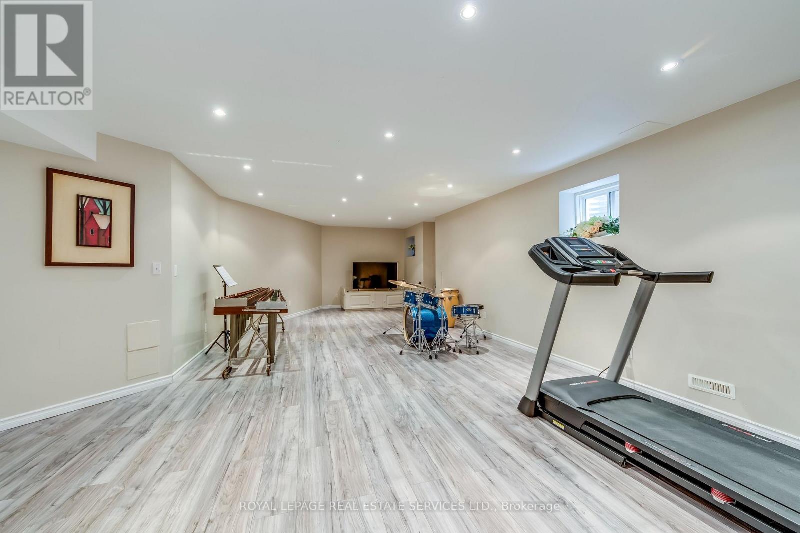 223 Lexington Road, Oakville, Ontario  L6H 6L5 - Photo 29 - W12821846