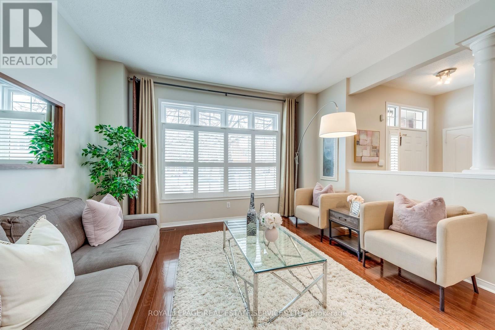 223 Lexington Road, Oakville, Ontario  L6H 6L5 - Photo 3 - W12821846