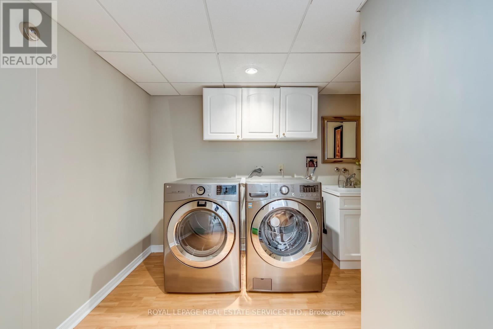 223 Lexington Road, Oakville, Ontario  L6H 6L5 - Photo 34 - W12821846