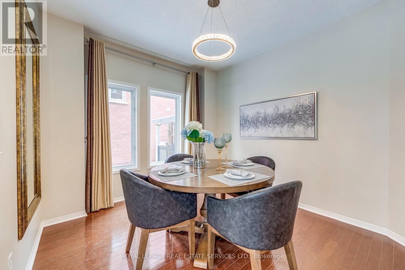 223 Lexington Road, Oakville, Ontario  L6H 6L5 - Photo 5 - W12821846