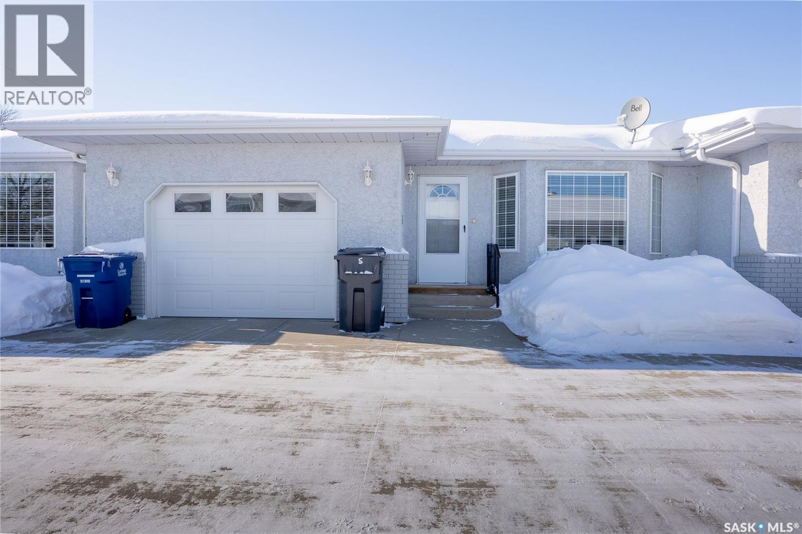 5 210 4th STREET, hague, Saskatchewan