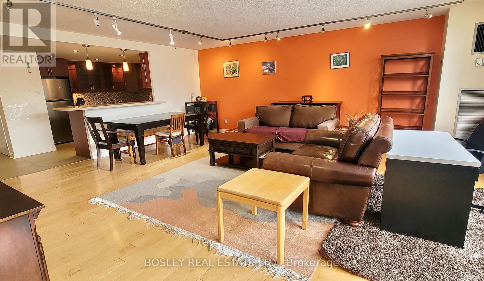 1606 - 77 Carlton Street, Toronto, Ontario  M5B 2J7 - Photo 3 - C12820454