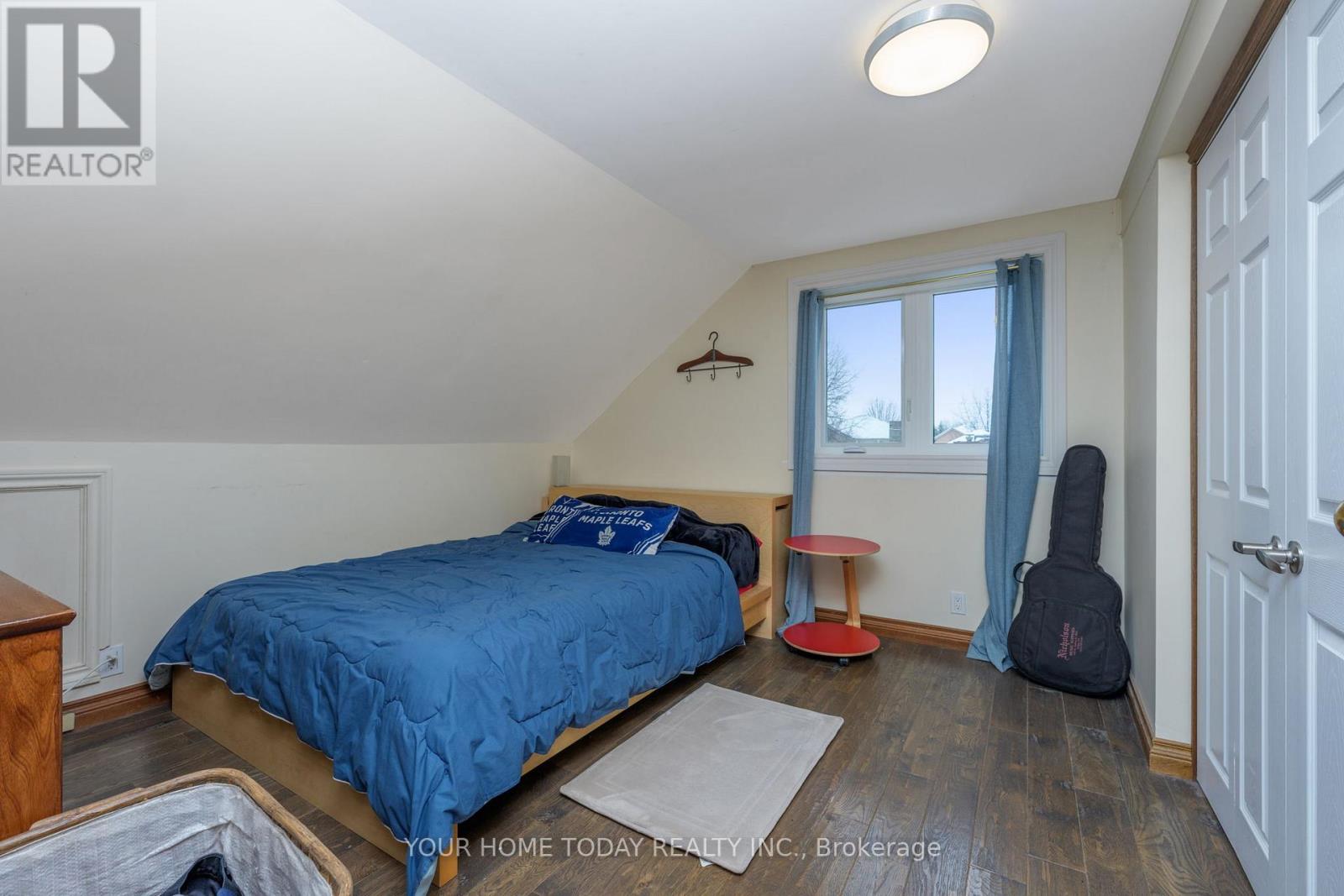 20 Elgin Street, Halton Hills, Ontario  L7G 3M3 - Photo 30 - W12805924