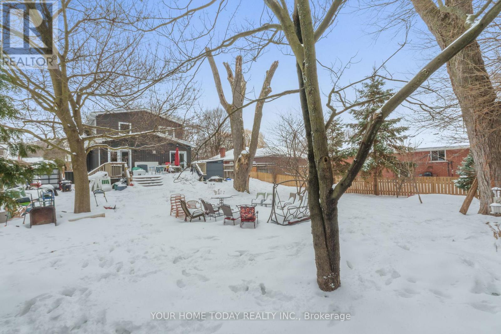 20 Elgin Street, Halton Hills, Ontario  L7G 3M3 - Photo 42 - W12805924