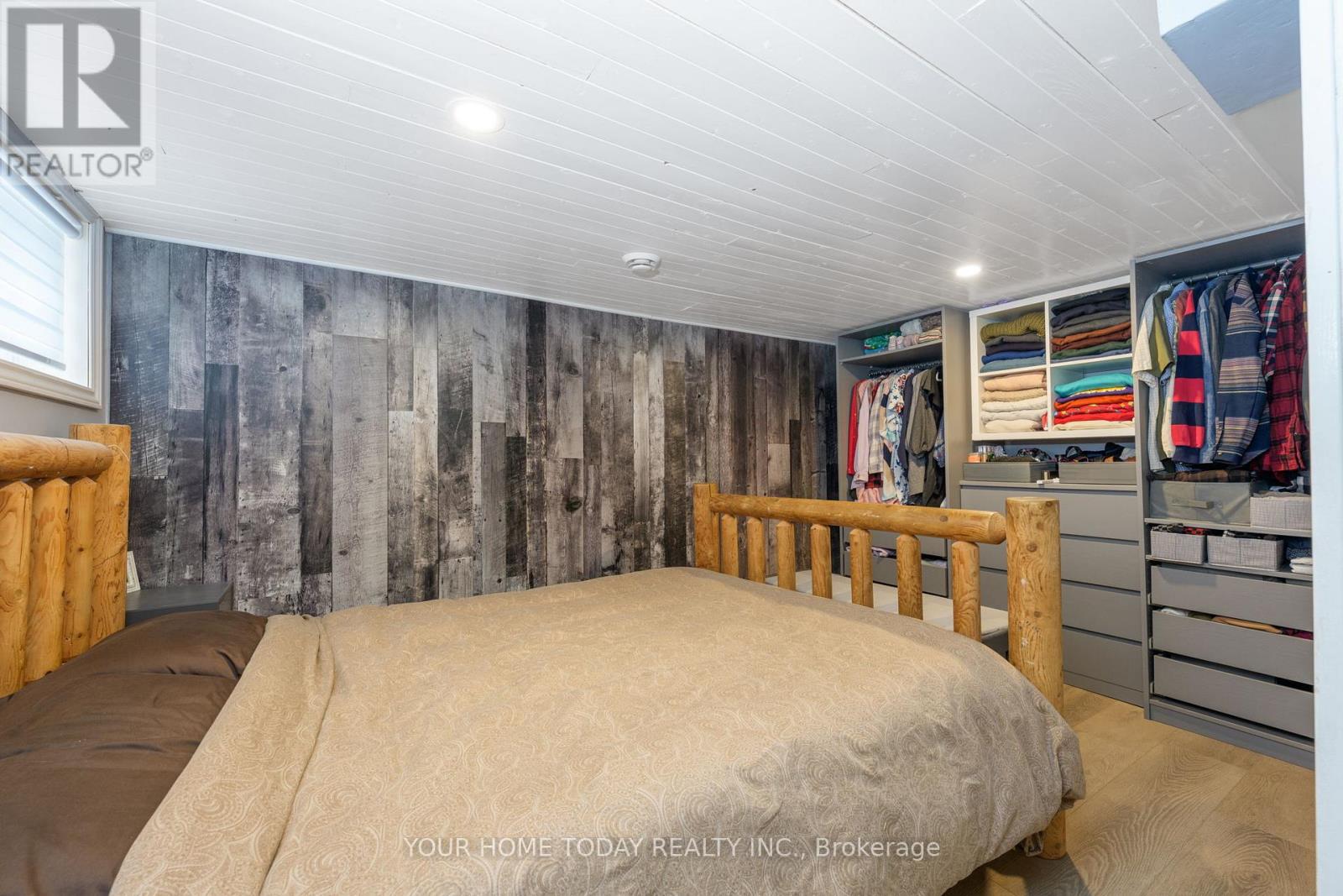 20 Elgin Street, Halton Hills, Ontario  L7G 3M3 - Photo 37 - W12805924