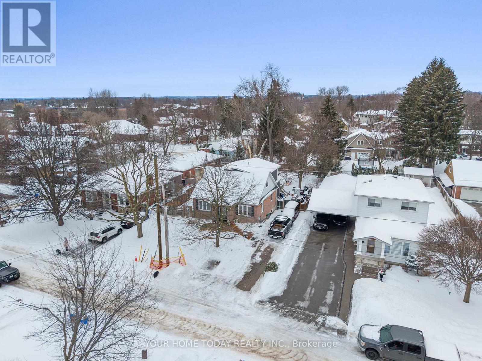 20 Elgin Street, Halton Hills, Ontario  L7G 3M3 - Photo 5 - W12805924