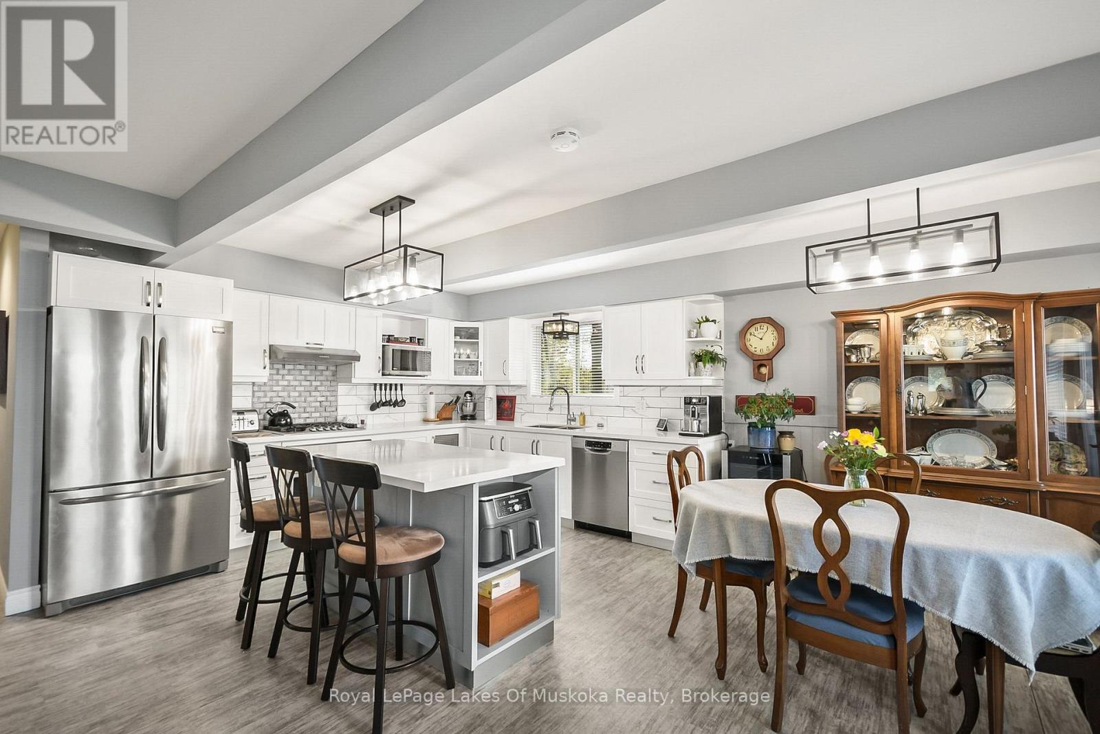 3445 Southwood Beach Boulevard, Ramara, Ontario  L0K 2B0 - Photo 13 - S12821952