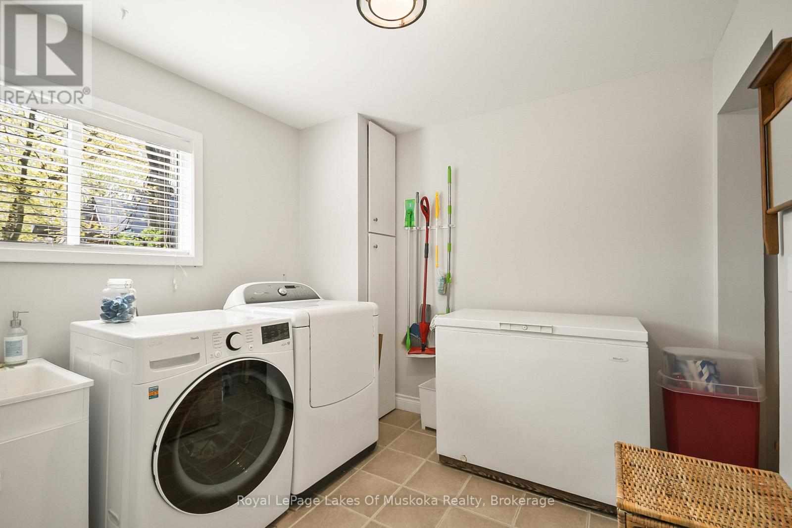 3445 Southwood Beach Boulevard, Ramara, Ontario  L0K 2B0 - Photo 29 - S12821952