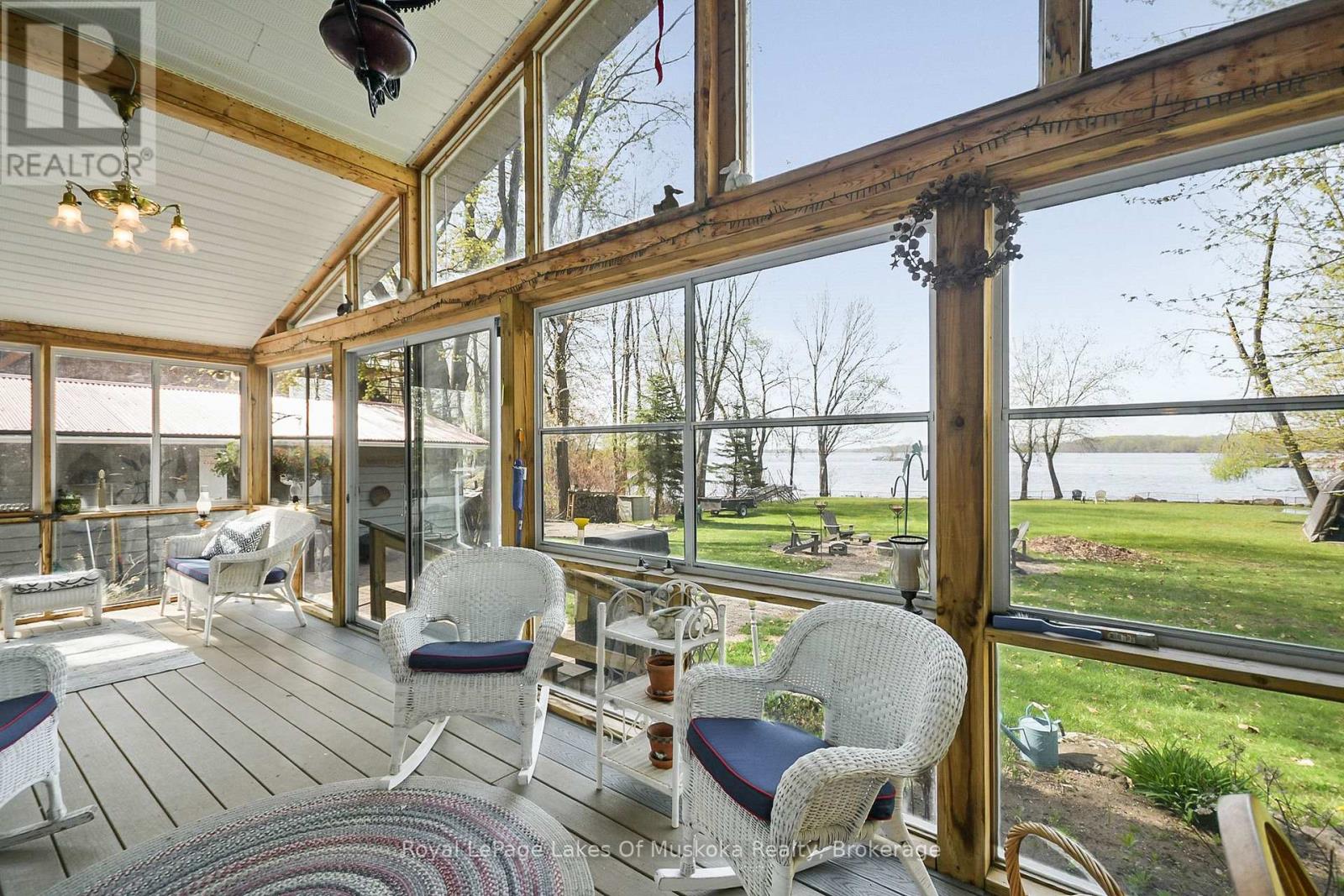 3445 Southwood Beach Boulevard, Ramara, Ontario  L0K 2B0 - Photo 6 - S12821952