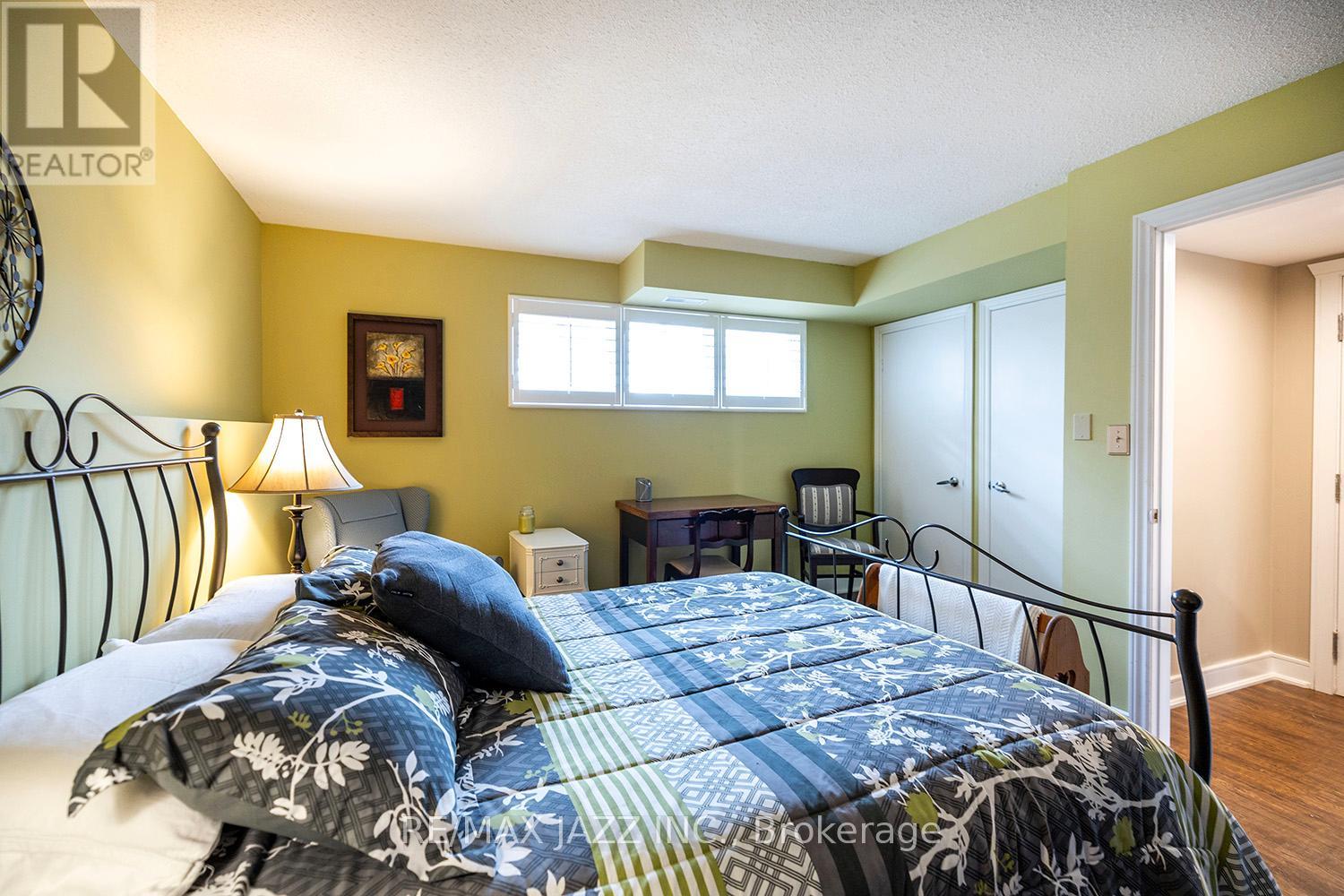 801 Tarn Court, Oshawa (Mclaughlin), Ontario  L1J 7C9 - Photo 9 - E12821970