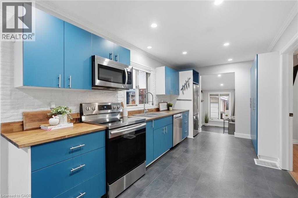 20 Trapnell Street, St. Catharines, Ontario  L2R 1A9 - Photo 8 - 40803261