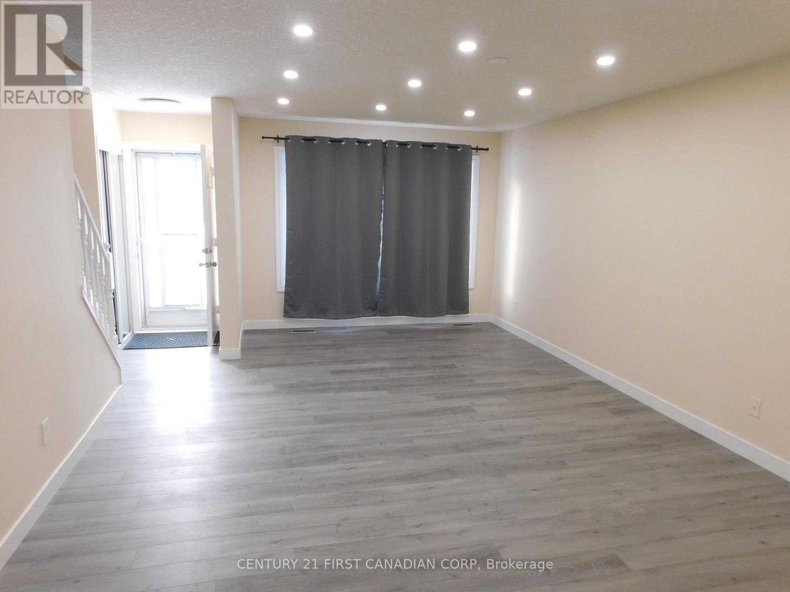 51 - 1095 Jalna Boulevard, London South, Ontario  N6E 2Y7 - Photo 3 - X12822042