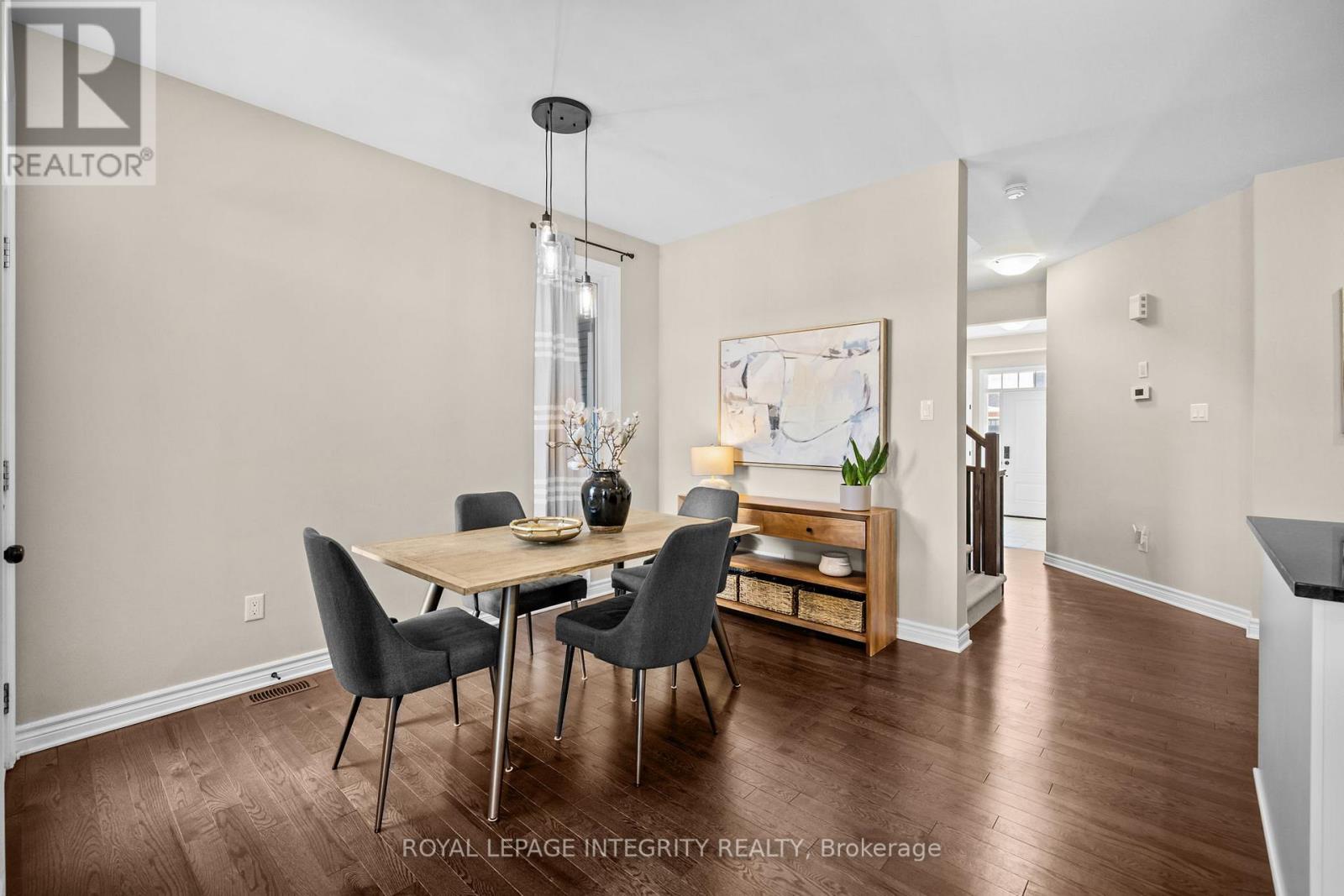 696 Vivera Place, Ottawa, Ontario  K2S 2N1 - Photo 5 - X12821936