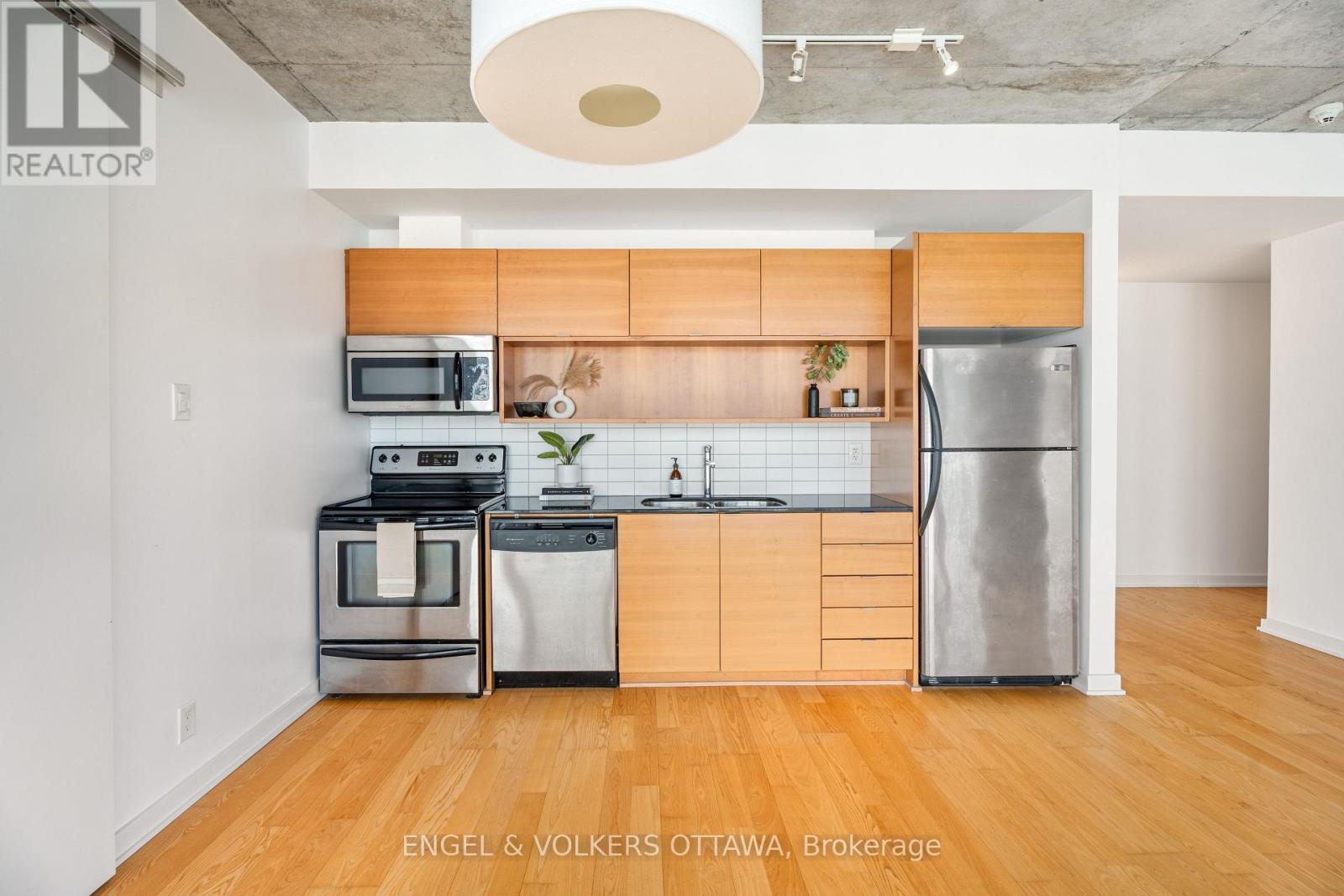 1610 - 324 Laurier Avenue W, Ottawa, Ontario  K1P 0A4 - Photo 4 - X12821984