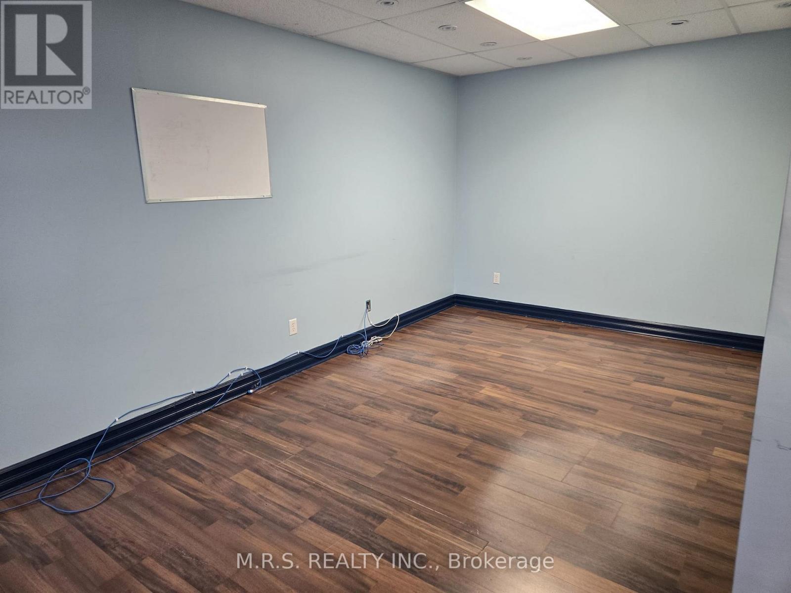 2nd Flr - 2152 Danforth Avenue, Toronto, Ontario  M4C 1K3 - Photo 5 - E12712316