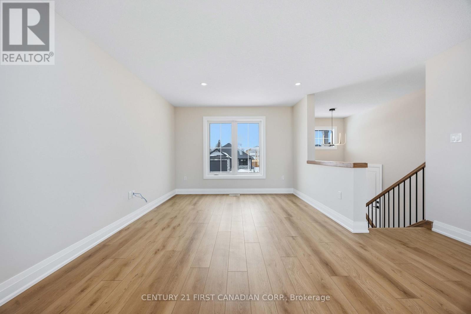 639 Ketter Way, Plympton-Wyoming, Ontario  N0N 1T0 - Photo 12 - X12606090