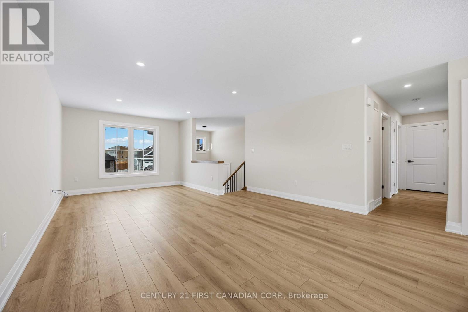 639 Ketter Way, Plympton-Wyoming, Ontario  N0N 1T0 - Photo 11 - X12606090