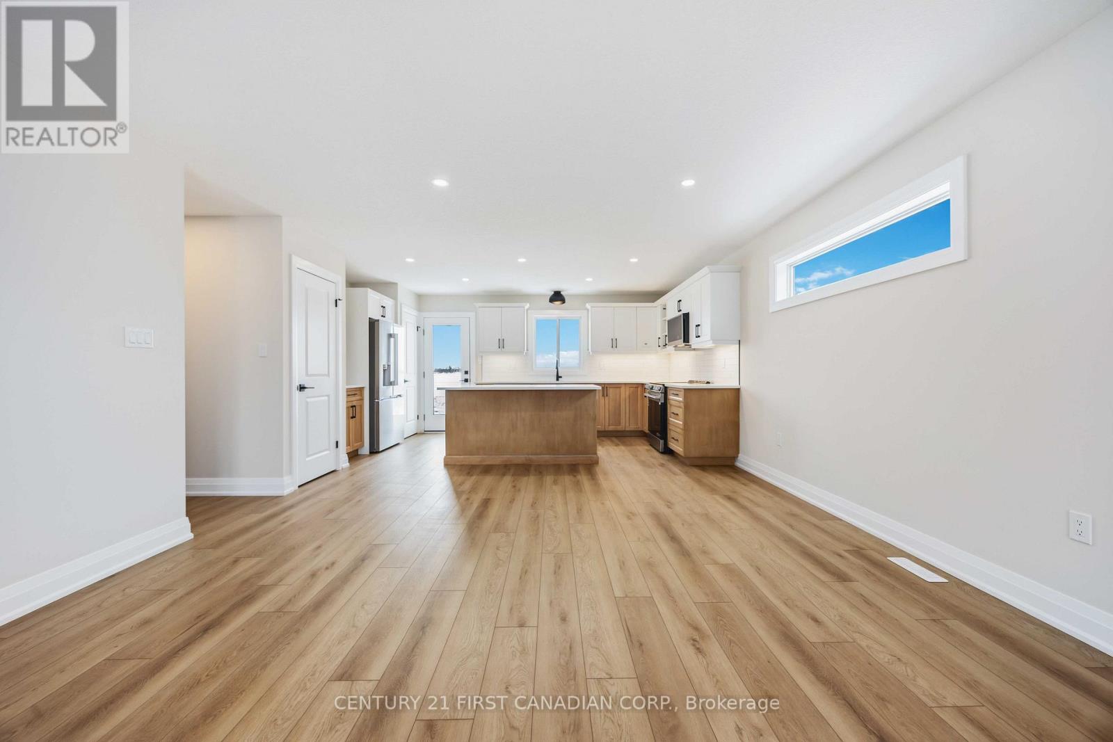 639 Ketter Way, Plympton-Wyoming, Ontario  N0N 1T0 - Photo 14 - X12606090