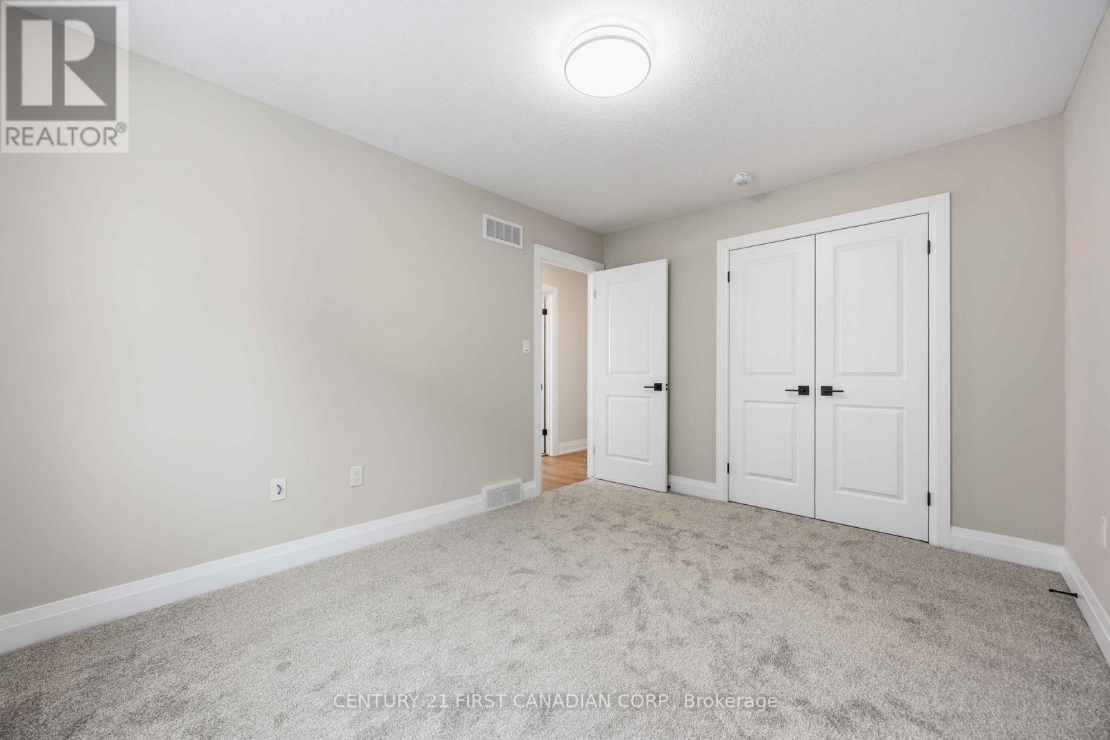 639 Ketter Way, Plympton-Wyoming, Ontario  N0N 1T0 - Photo 28 - X12606090