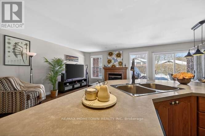 128 Butlers Crescent, Brockville, Ontario  K6V 7K9 - Photo 14 - X12821932