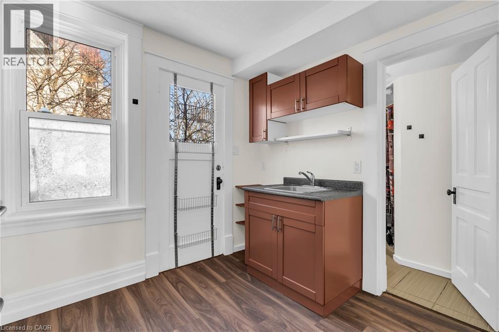 98 Church Street Unit# D (Upper), Kitchener, Ontario  N2G 2S2 - Photo 14 - 40807805