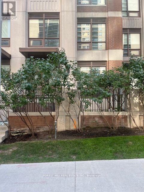 Th4 - 310 Tweedsmuir Avenue, Toronto, Ontario  M5P 2Y2 - Photo 4 - C12821956