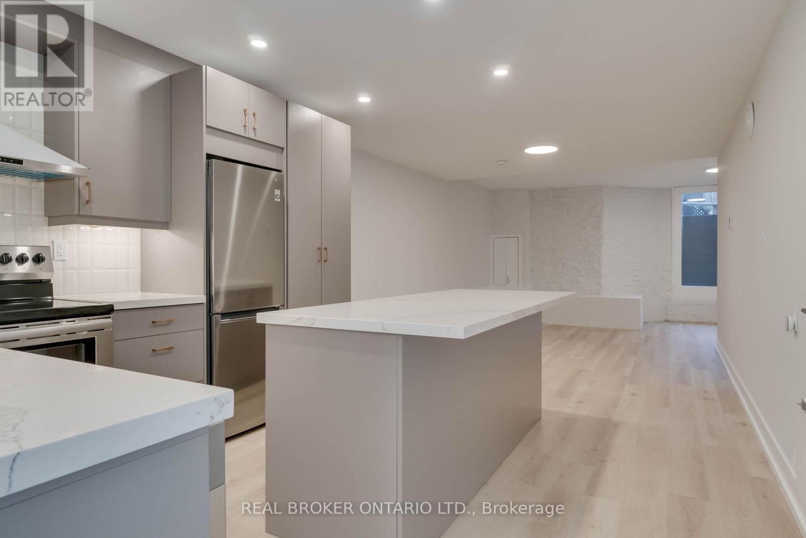 A - 19 Grange Avenue, Toronto (Kensington-Chinatown), Ontario  M5T 1C6 - Photo 3 - C12822024