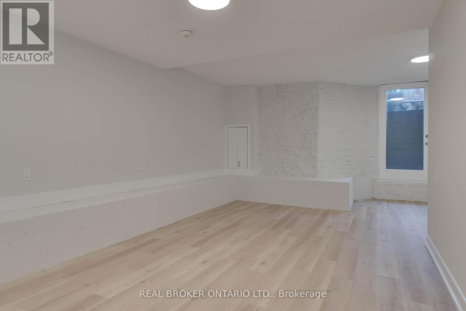 A - 19 Grange Avenue, Toronto (Kensington-Chinatown), Ontario  M5T 1C6 - Photo 7 - C12822024