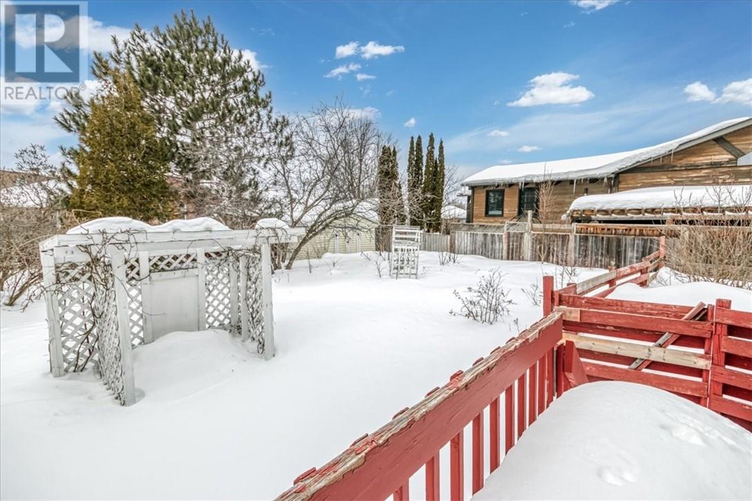 8 Maplewood Crescent, Garson, Ontario  P3L 1G8 - Photo 6 - 2126526