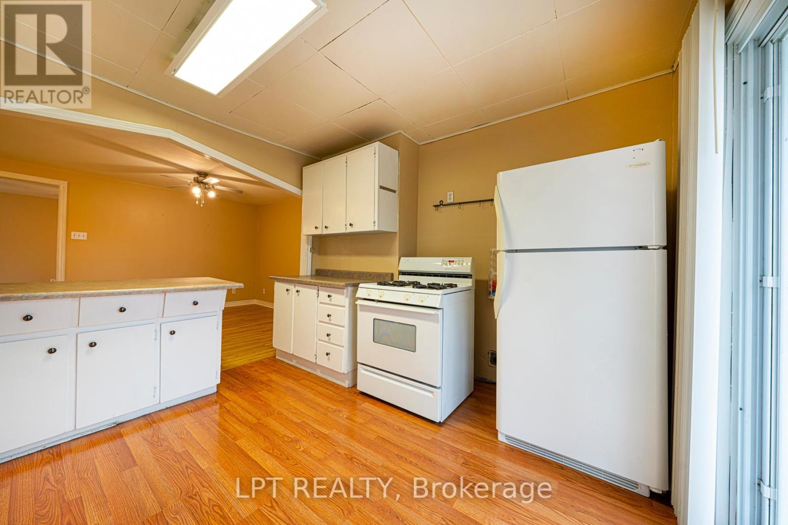 206 Bayview Avenue, Georgina, Ontario  L4P 2T2 - Photo 12 - N12821902