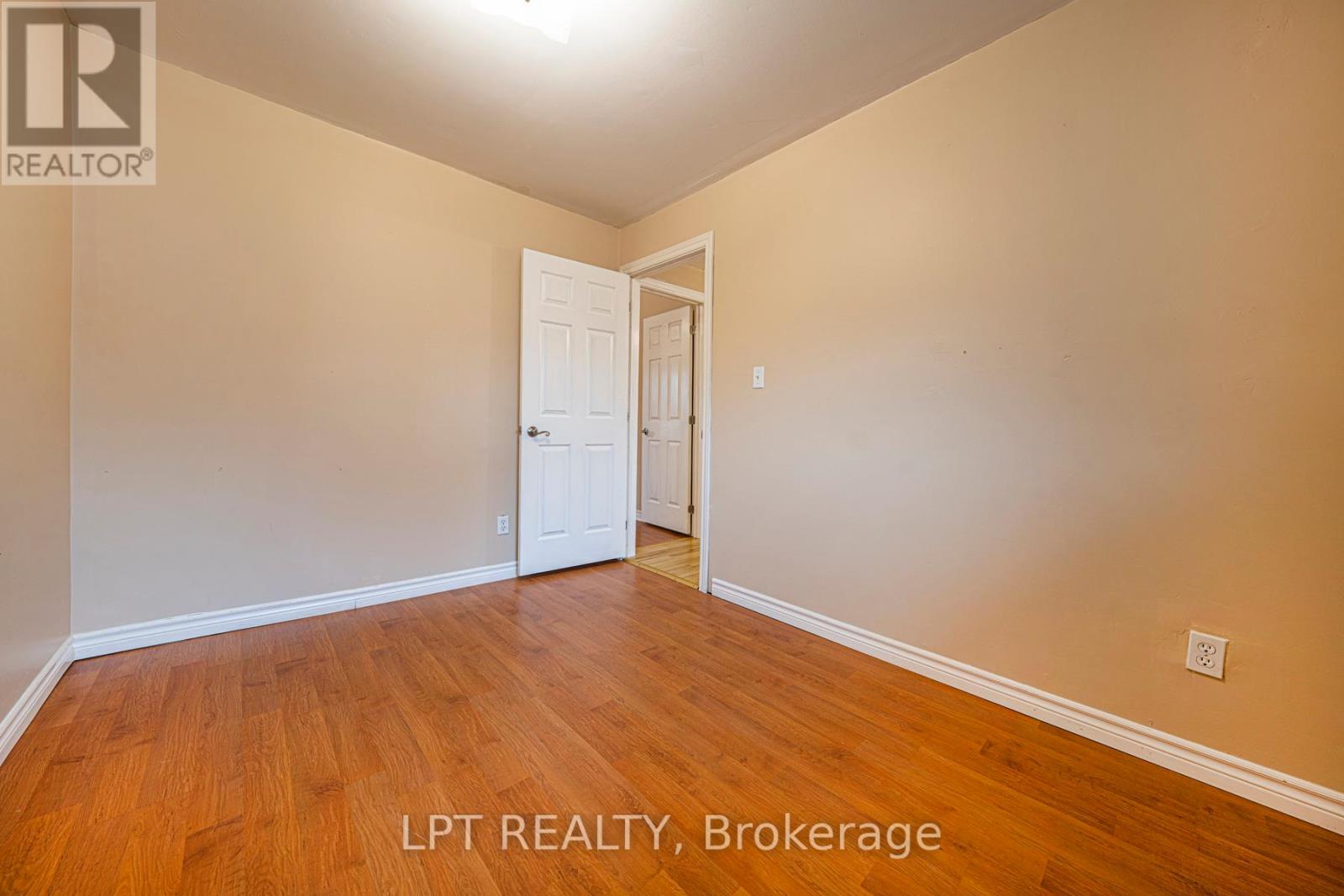 206 Bayview Avenue, Georgina, Ontario  L4P 2T2 - Photo 17 - N12821902