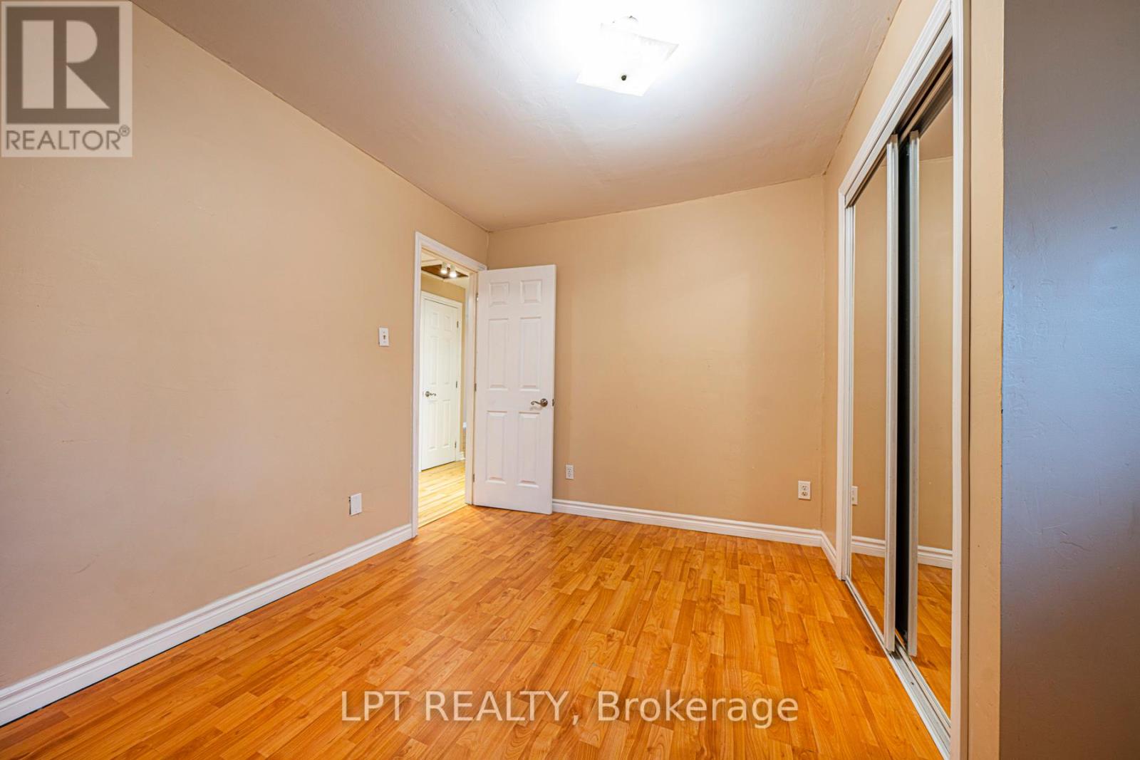 206 Bayview Avenue, Georgina, Ontario  L4P 2T2 - Photo 19 - N12821902