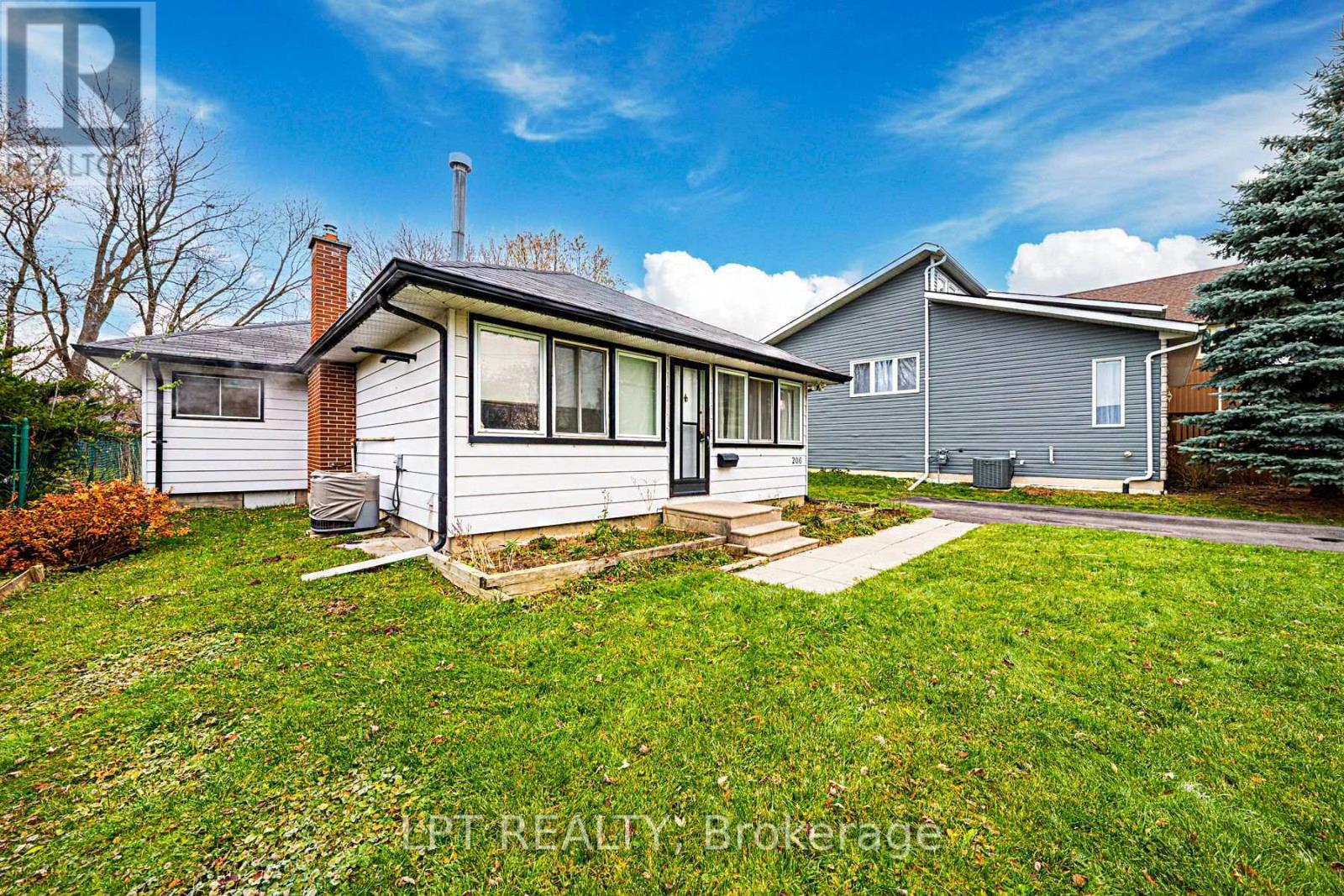 206 Bayview Avenue, Georgina, Ontario  L4P 2T2 - Photo 2 - N12821902