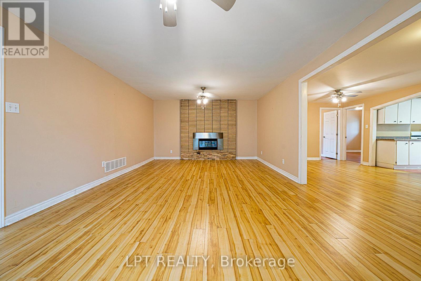 206 Bayview Avenue, Georgina, Ontario  L4P 2T2 - Photo 6 - N12821902