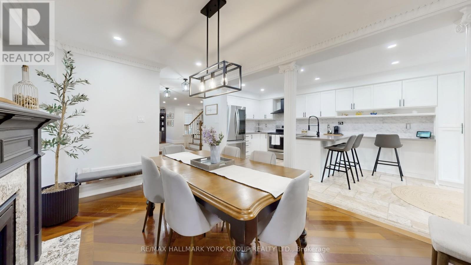 20 Domenica Way, Vaughan, Ontario  L3H 1V4 - Photo 9 - N12821938