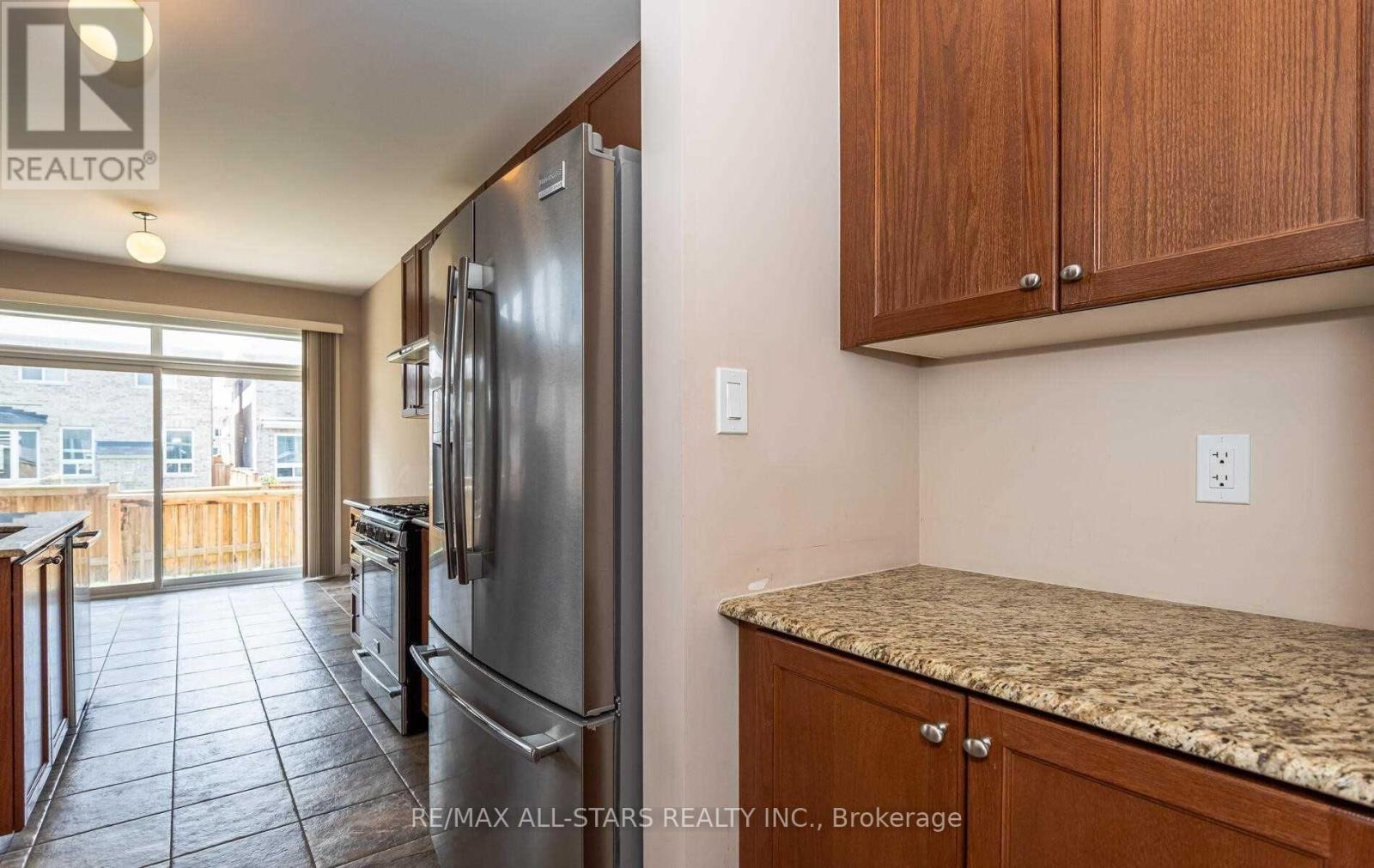 20 Beechener Street, Georgina, Ontario  L0E 1R0 - Photo 8 - N12822016