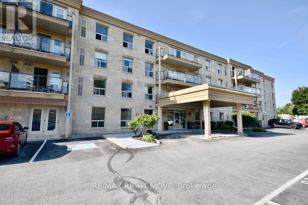 313 - 486 LACLIE STREET, Orillia, Ontario