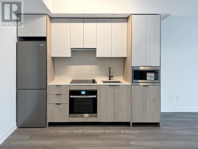 330 - 1007 THE QUEENSWAY, Toronto, Ontario