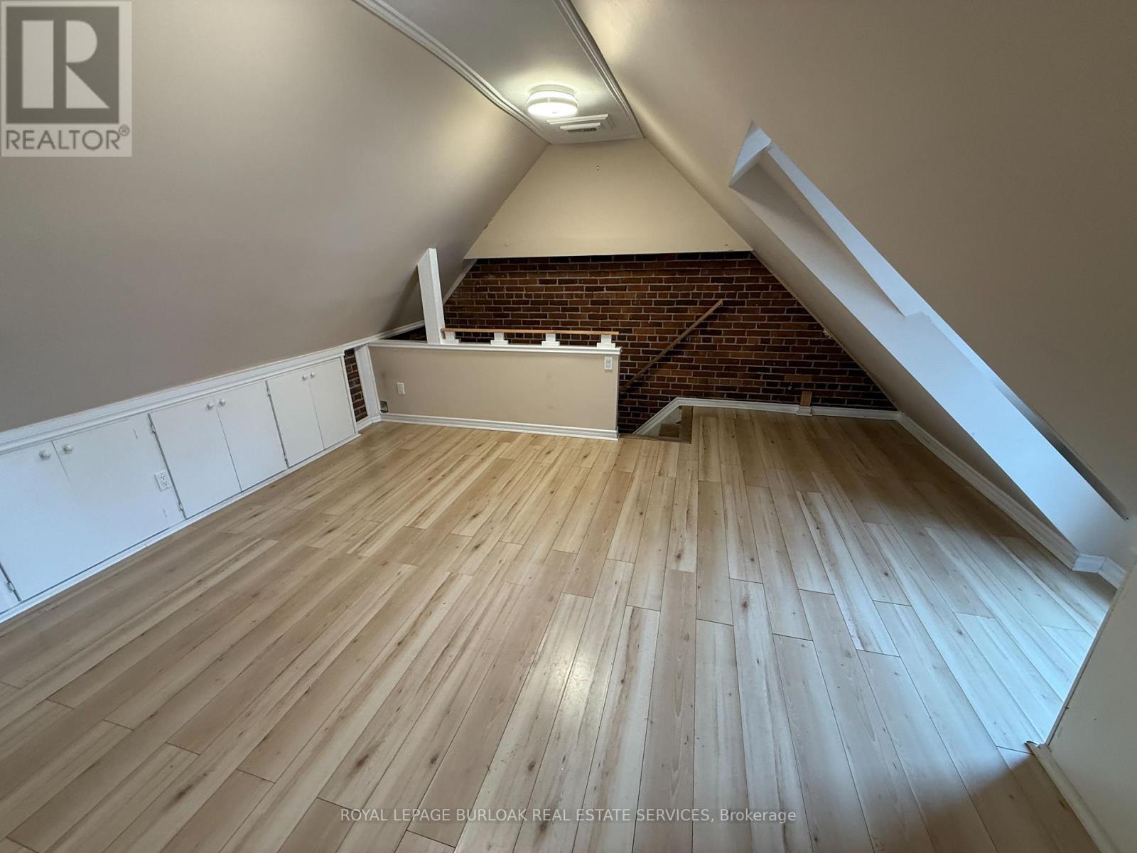 446 Plains Road E, Burlington (Lasalle), Ontario  L7T 2E1 - Photo 17 - W12821914