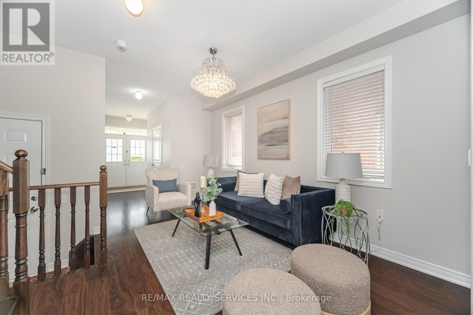 20 Blackberry Valley Crescent, Caledon, Ontario  L7C 3Z9 - Photo 2 - W12821958