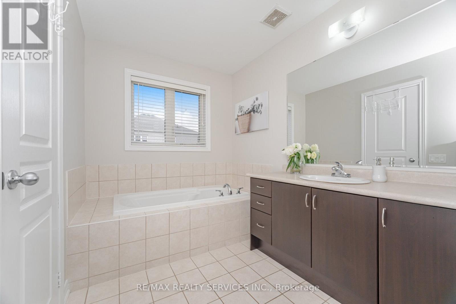 20 Blackberry Valley Crescent, Caledon, Ontario  L7C 3Z9 - Photo 26 - W12821958