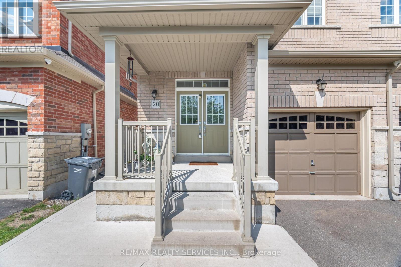 20 Blackberry Valley Crescent, Caledon, Ontario  L7C 3Z9 - Photo 9 - W12821958