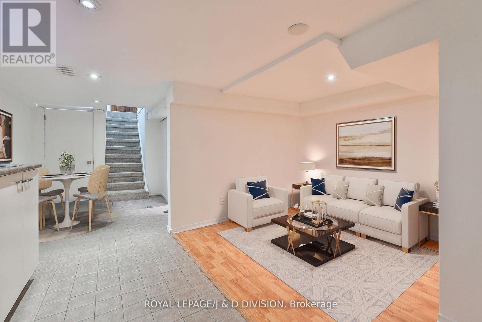 22 Holmesdale Road, Toronto, Ontario  M6E 1Y1 - Photo 15 - W12821972