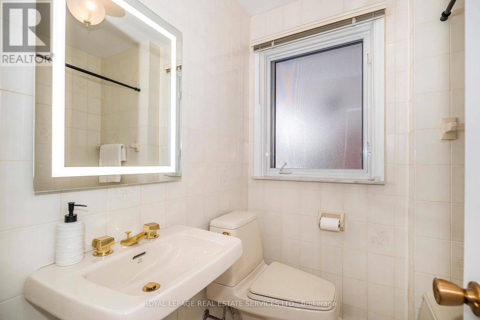 71 Hillcroft Drive, Toronto, Ontario  M9B 4X6 - Photo 15 - W12821976