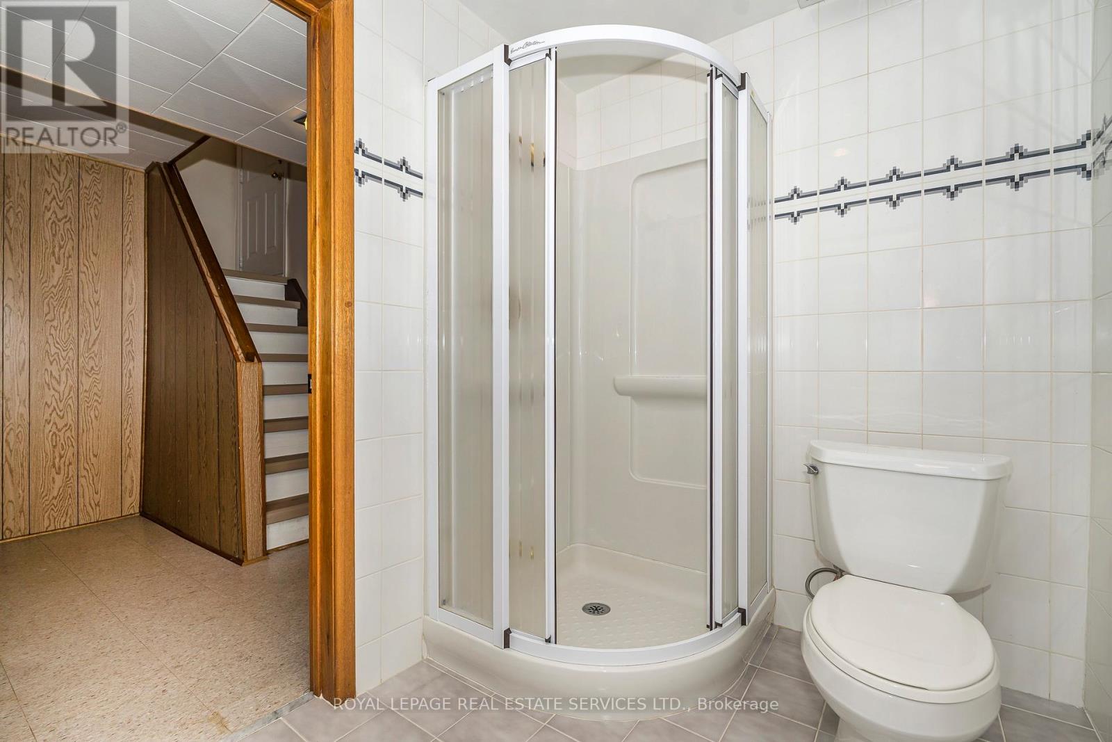 71 Hillcroft Drive, Toronto, Ontario  M9B 4X6 - Photo 27 - W12821976