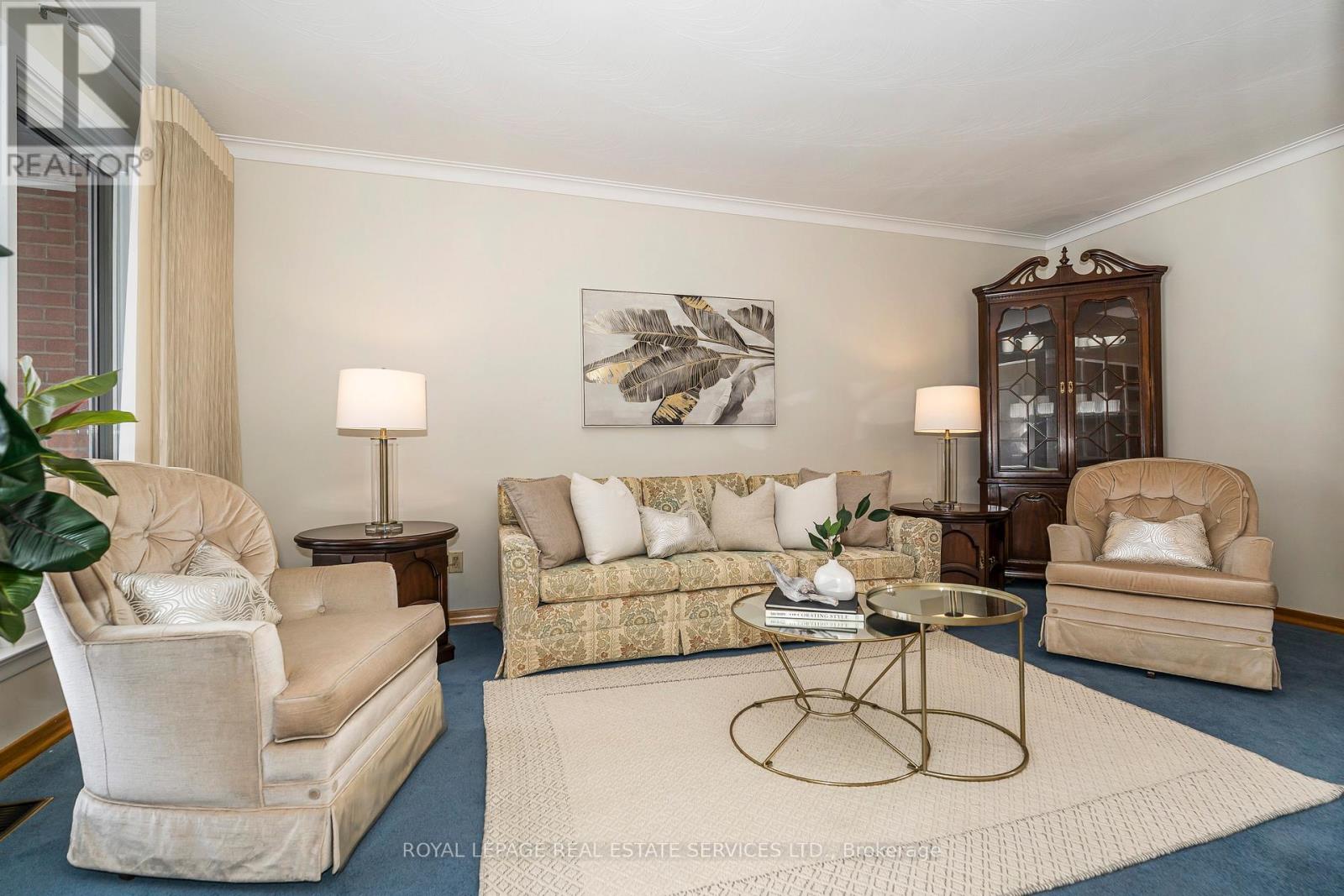 71 Hillcroft Drive, Toronto, Ontario  M9B 4X6 - Photo 3 - W12821976