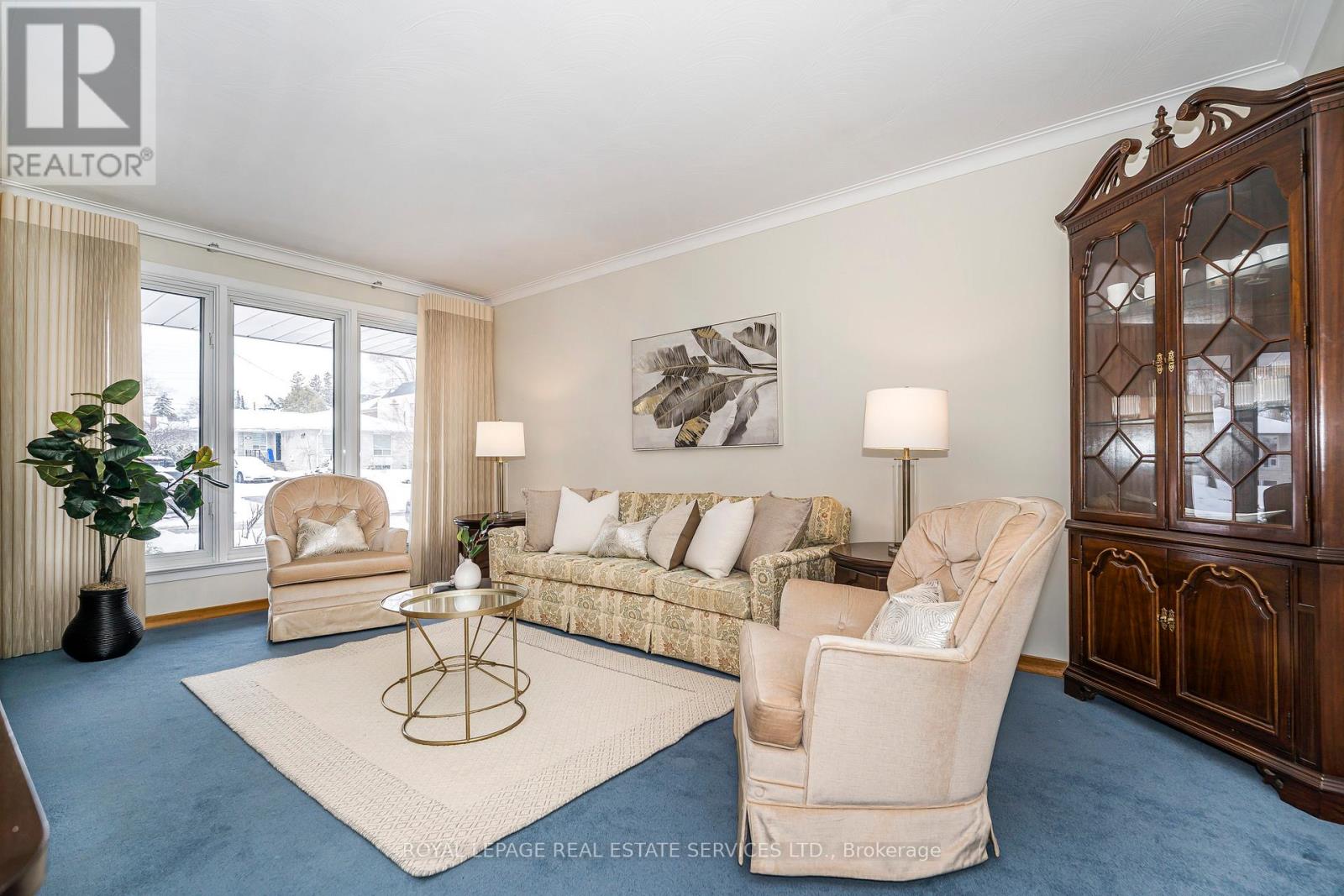 71 Hillcroft Drive, Toronto, Ontario  M9B 4X6 - Photo 6 - W12821976