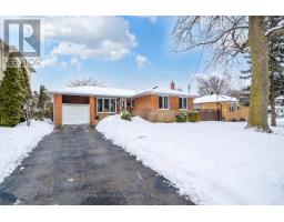 71 HILLCROFT DRIVE, Toronto, Ontario