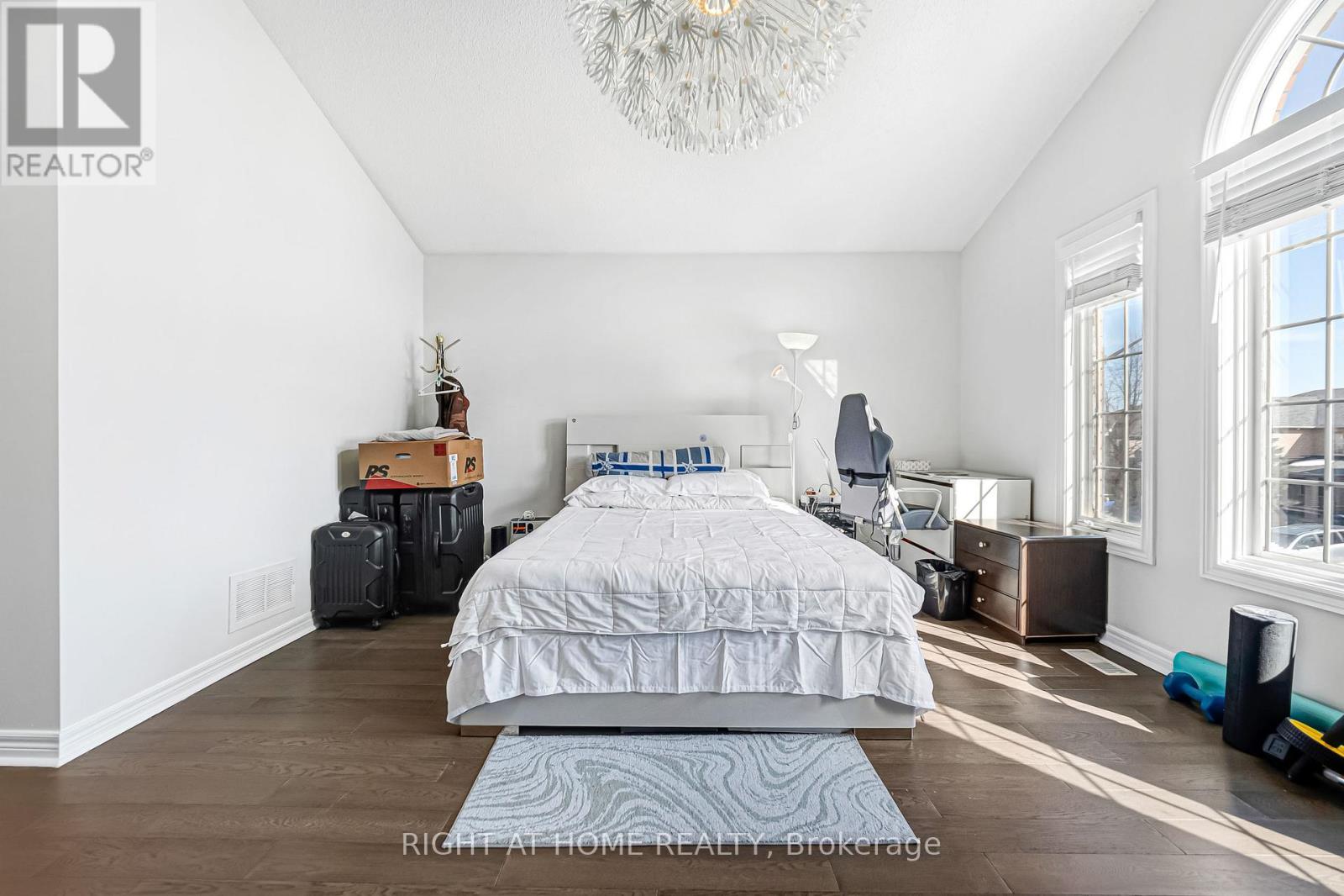 601 Claymeadow Avenue, Mississauga, Ontario  L5B 4H7 - Photo 19 - W12822050